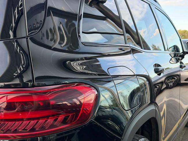 MERCEDES-BENZ Eqb Photo 17