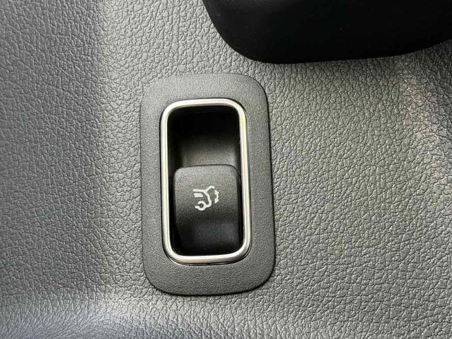 MERCEDES-BENZ Eqb Photo 22
