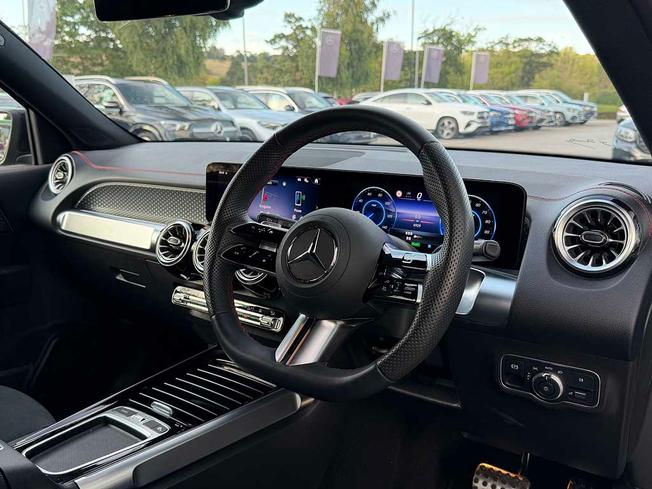 MERCEDES-BENZ Eqb Photo 37