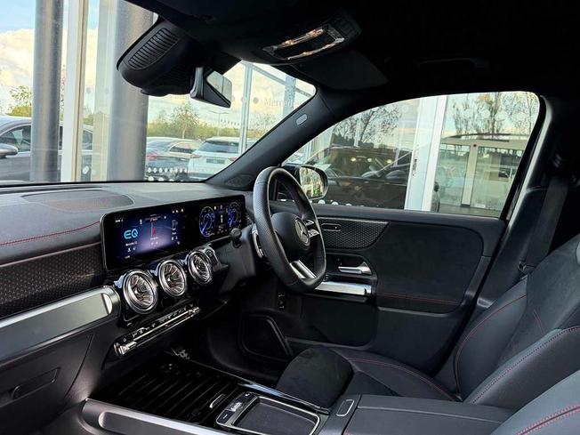 MERCEDES-BENZ Eqb Photo 42