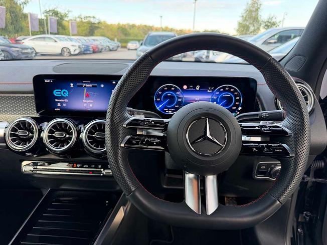 MERCEDES-BENZ Eqb Photo 5