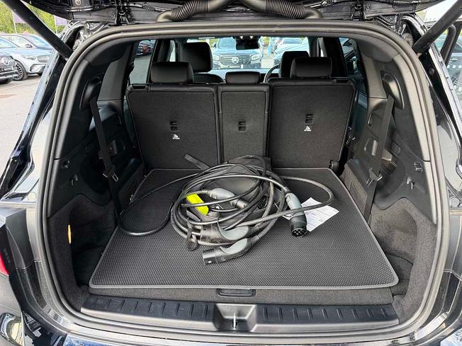 MERCEDES-BENZ Eqb Photo 9