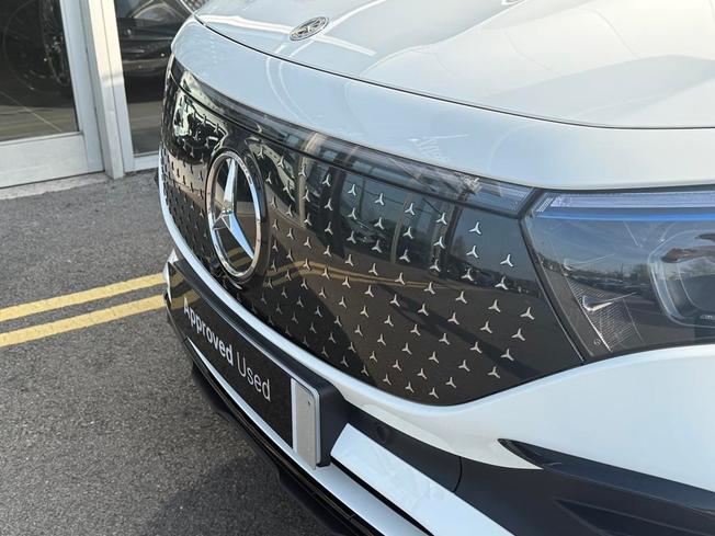 MERCEDES-BENZ Eqb Photo 12