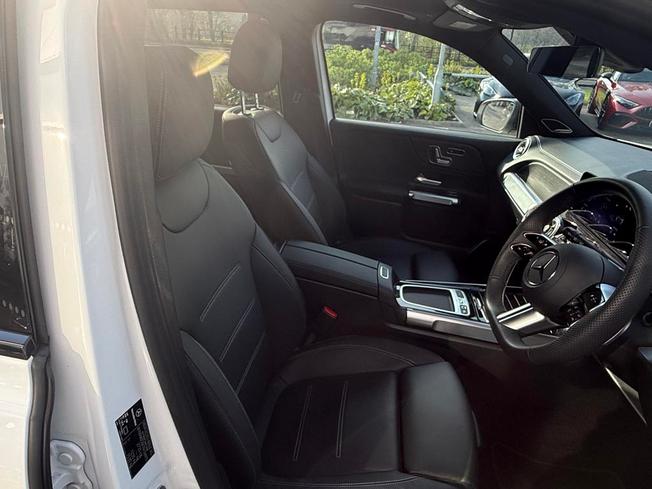 MERCEDES-BENZ Eqb Photo 20
