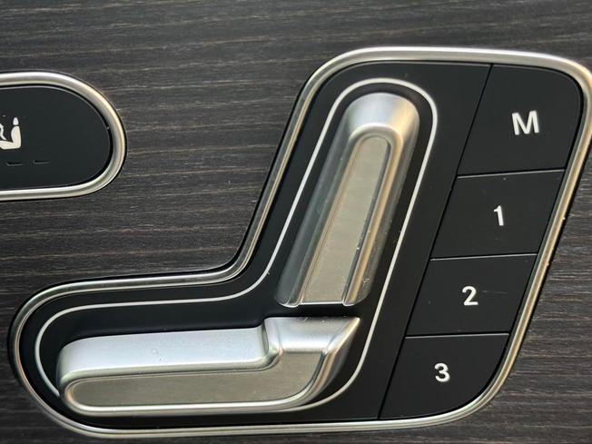 MERCEDES-BENZ Eqb Photo 23