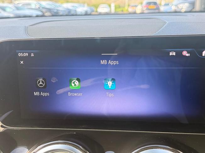MERCEDES-BENZ Eqb Photo 37