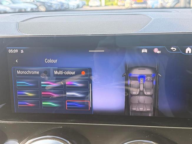 MERCEDES-BENZ Eqb Photo 38