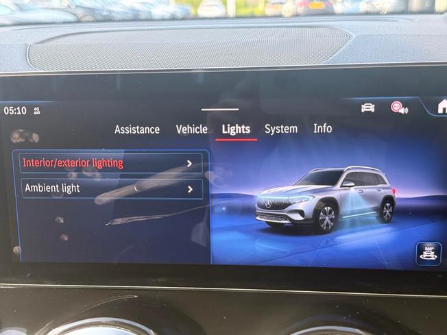 MERCEDES-BENZ Eqb Photo 48