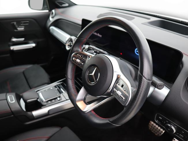 MERCEDES-BENZ Eqb Photo 12