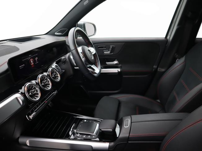 MERCEDES-BENZ Eqb Photo 17