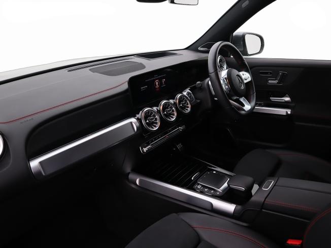MERCEDES-BENZ Eqb Photo 18