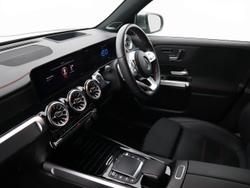MERCEDES-BENZ Eqb Photo 3