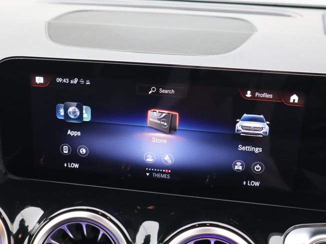 MERCEDES-BENZ Eqb Photo 33