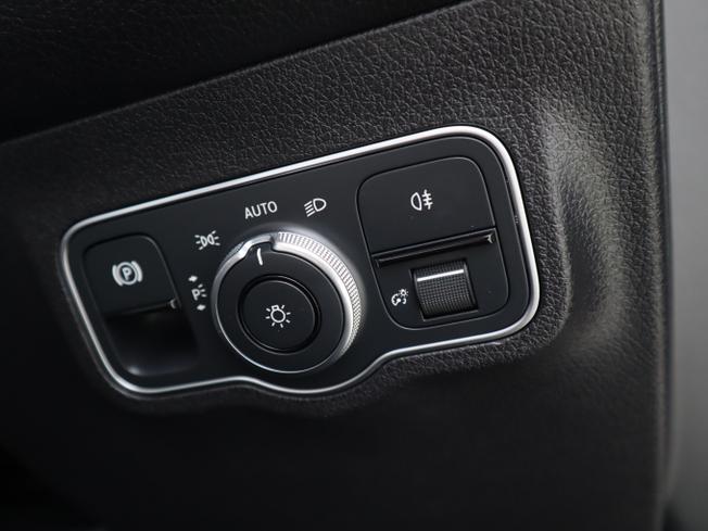 MERCEDES-BENZ Eqb Photo 37