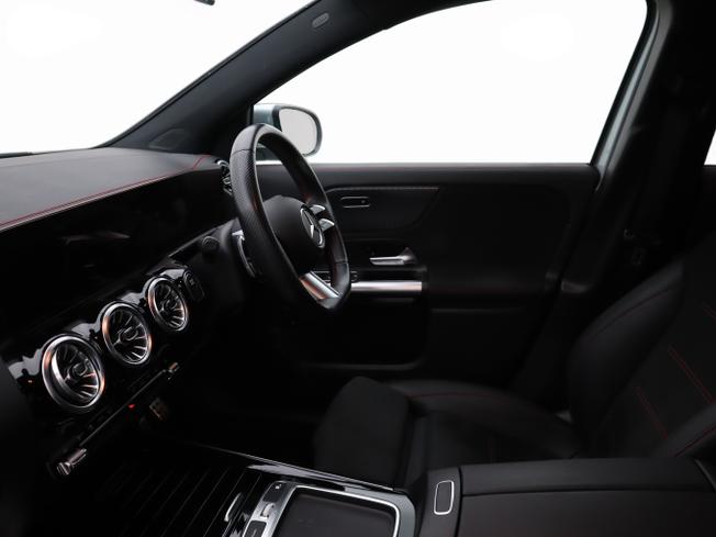 MERCEDES-BENZ Eqa Photo 18
