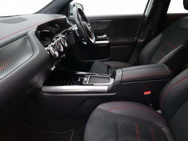 MERCEDES-BENZ Eqa Photo 20