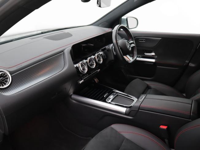 MERCEDES-BENZ Eqa Photo 21