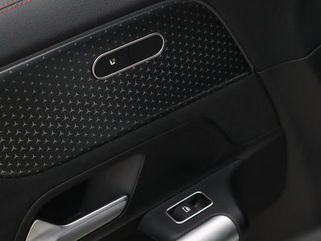 MERCEDES-BENZ Eqa Photo 22