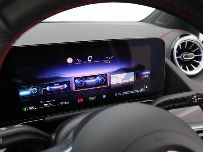 MERCEDES-BENZ Eqa Photo 34
