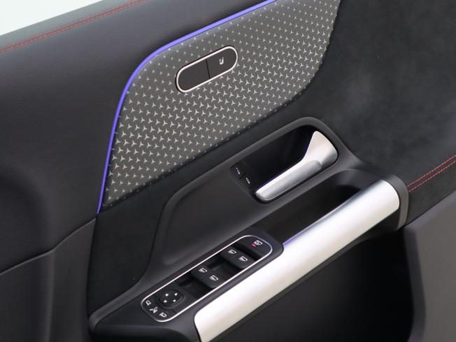 MERCEDES-BENZ Eqa Photo 36