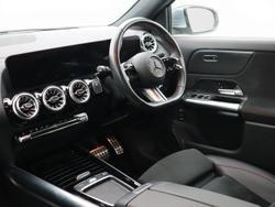 MERCEDES-BENZ Eqa Photo 5