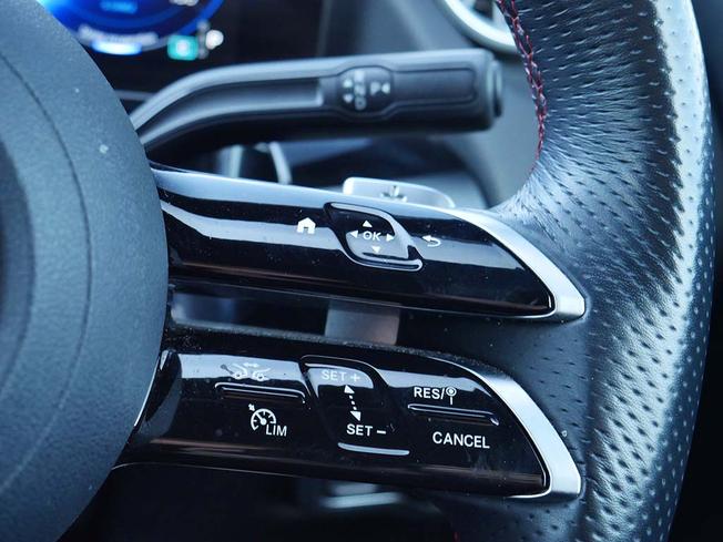 MERCEDES-BENZ Eqa Photo 13