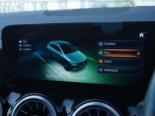 MERCEDES-BENZ Eqa Photo 21