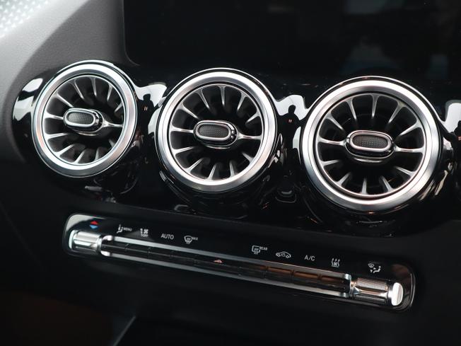 Mercedes-Benz Eqa Photo 29