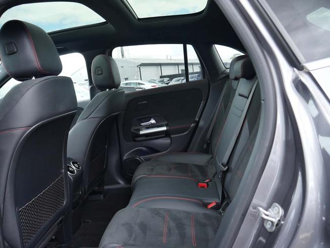 MERCEDES-BENZ Eqa Photo 15