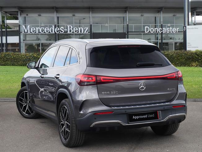MERCEDES-BENZ Eqa Photo 2