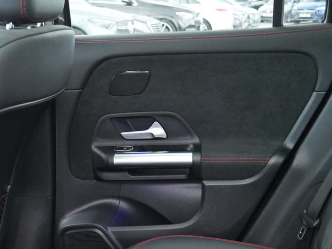 MERCEDES-BENZ Eqa Photo 38