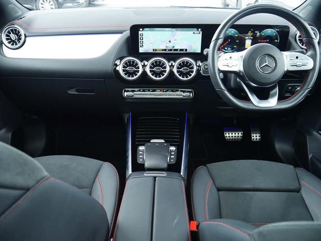 MERCEDES-BENZ Eqa Photo 5