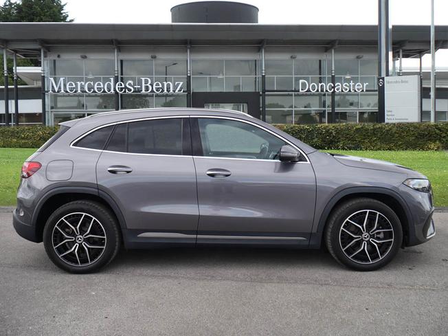 MERCEDES-BENZ Eqa Photo 7