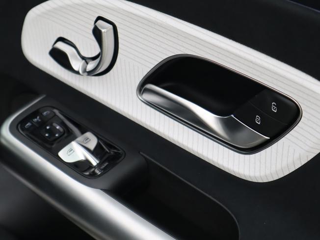 Mercedes-Benz Glb Photo 42