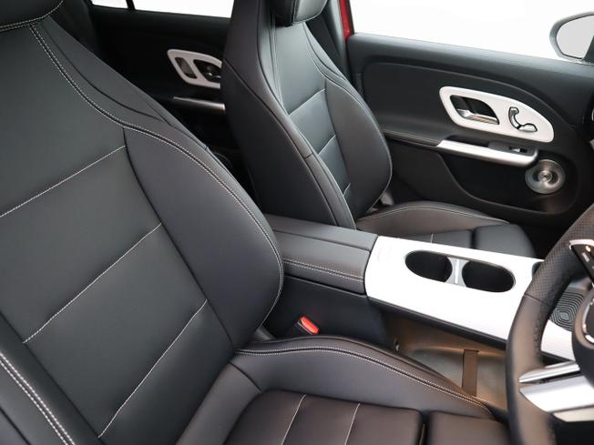 MERCEDES-BENZ Glb Photo 14