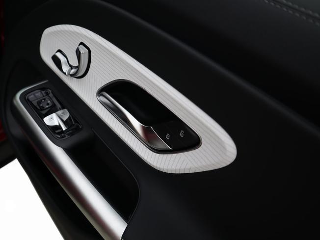MERCEDES-BENZ Glb Photo 18