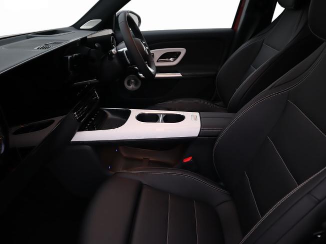 MERCEDES-BENZ Glb Photo 24