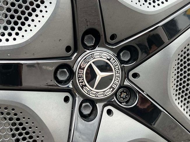 MERCEDES-BENZ Eqs Photo 17