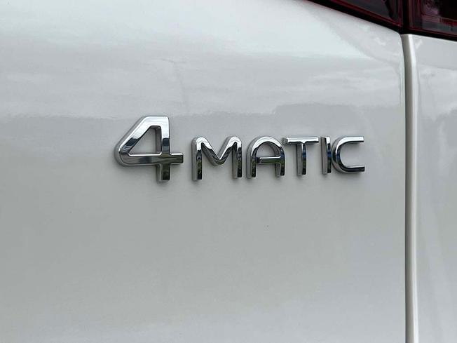 MERCEDES-BENZ Eqs Photo 19