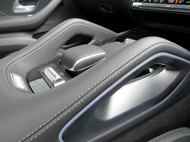 MERCEDES-BENZ GLE Photo 35