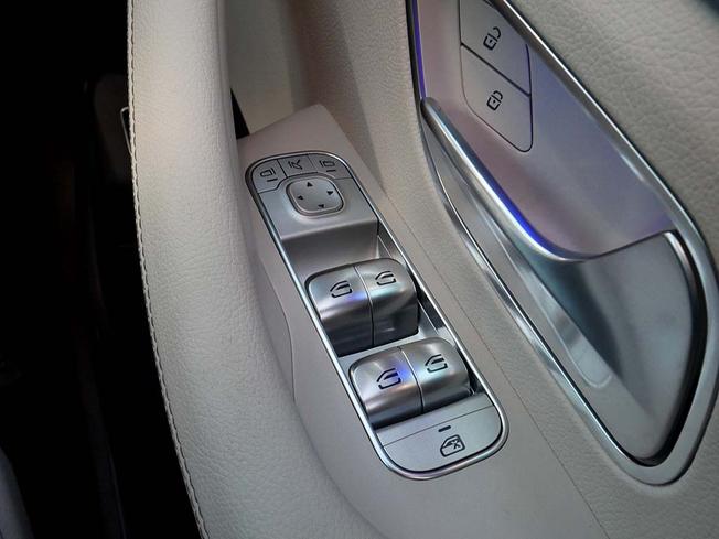 MERCEDES-BENZ Gls Photo 17