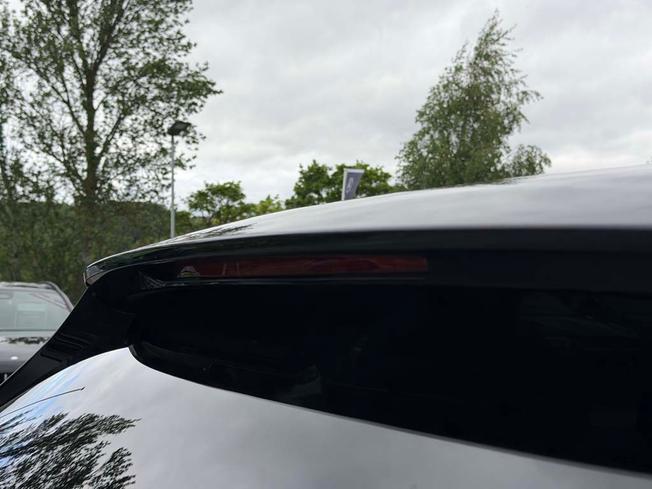 MERCEDES-BENZ Eqe Photo 16