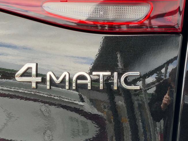 MERCEDES-BENZ Eqe Photo 18