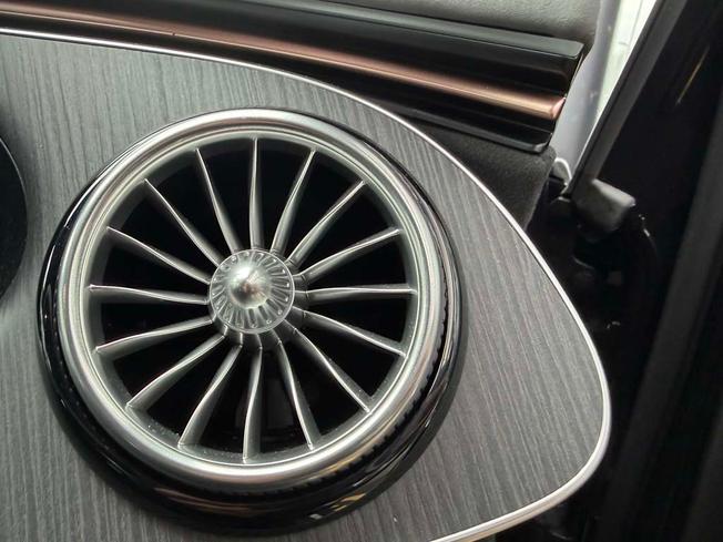 MERCEDES-BENZ Eqe Photo 26