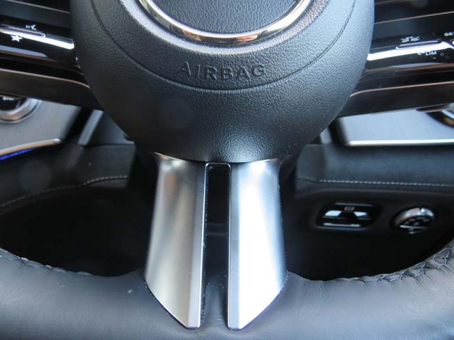 MERCEDES-BENZ Eqe Photo 35
