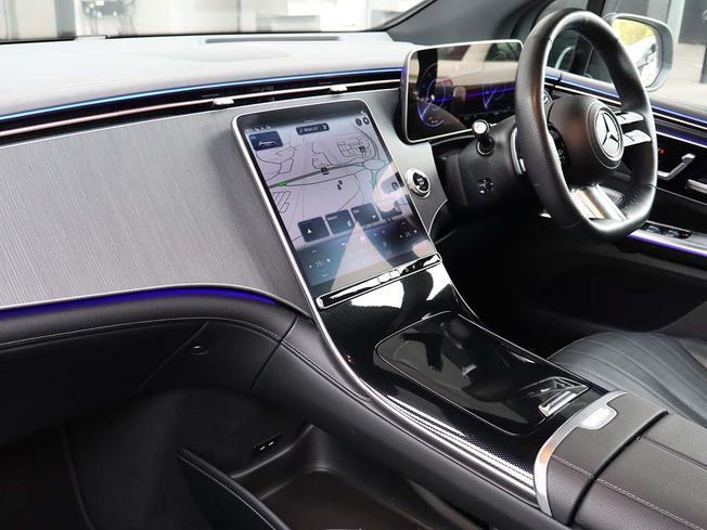 MERCEDES-BENZ Eqe Photo 16
