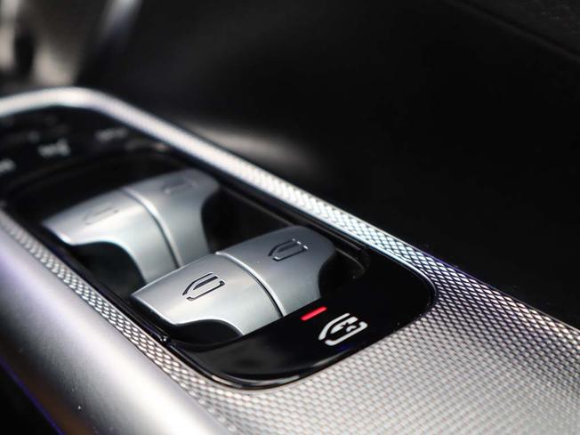 MERCEDES-BENZ Eqe Photo 36