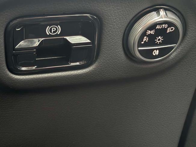 Mercedes-Benz Eqe Photo 40