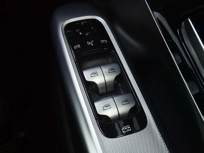 Mercedes-Benz Eqe Photo 17