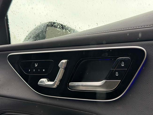 MERCEDES-BENZ Glc Photo 21